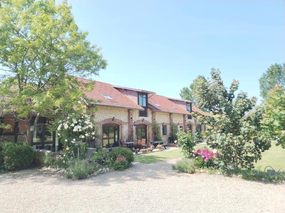 Domaine Des Cerisiers Berville-sur-Mer Exterior foto
