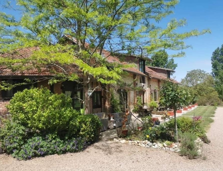 Domaine Des Cerisiers Berville-sur-Mer Exterior foto